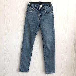 EUC H&M Mid Rise Skinny Jeans Size 4P